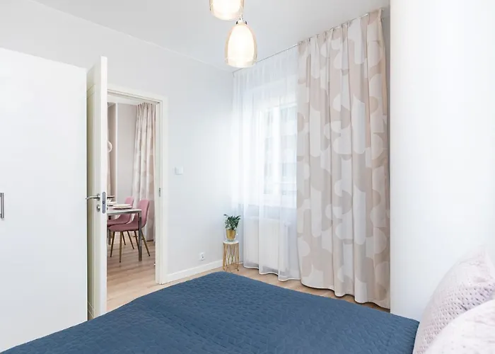 Vidoc דירה ורשה